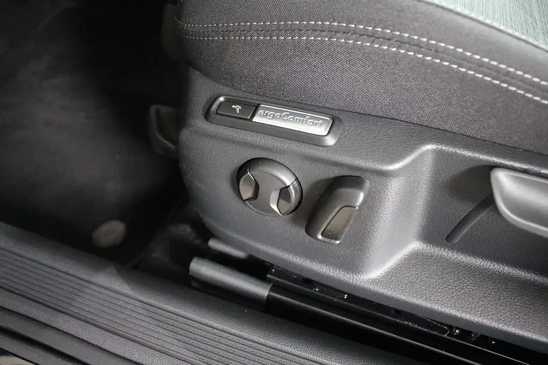 Volkswagen Passat Variant 2.0 TDI DSG Business - Thumbnail 13