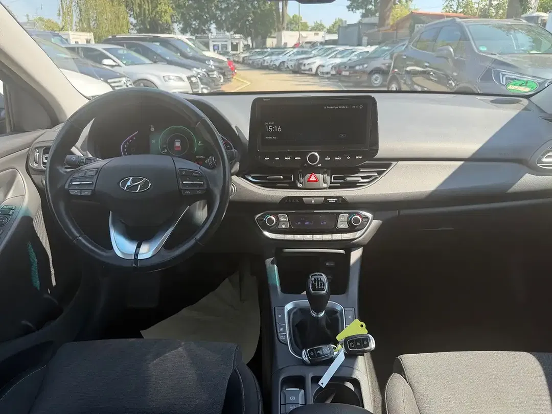 Hyundai i30 MHEV cw Trend - Thumbnail 11