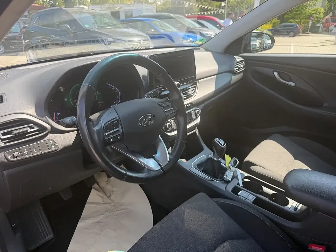 Hyundai i30 MHEV cw Trend - Thumbnail 9