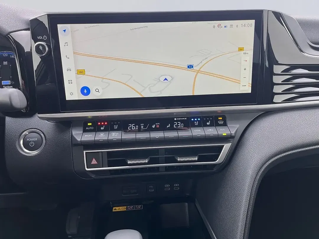 Toyota Camry Hybrid Executive - Thumbnail 9