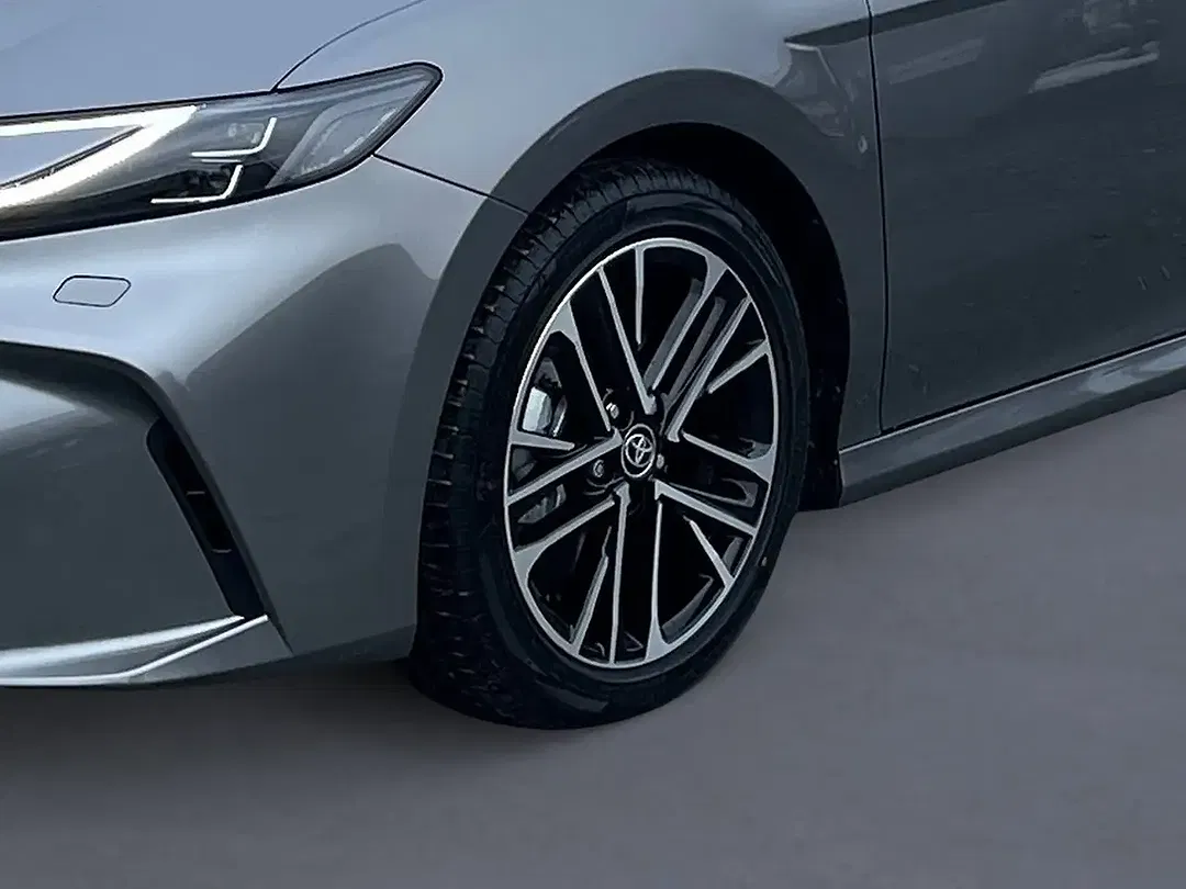 Toyota Camry Hybrid Executive - Thumbnail 25
