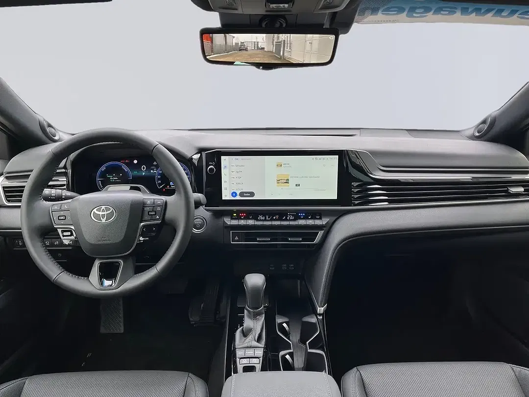 Toyota Camry Hybrid Executive - Thumbnail 4