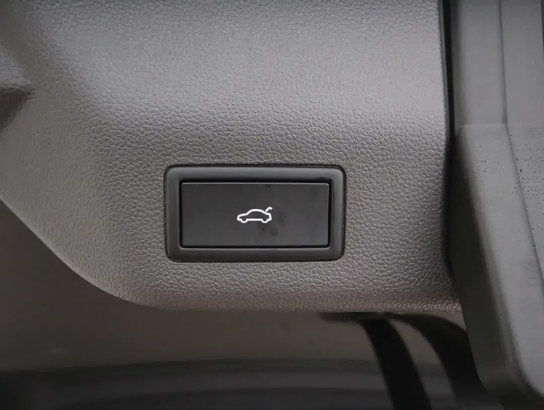 Volkswagen T7 Multivan eHybrid 4Motion Edition - foto 15