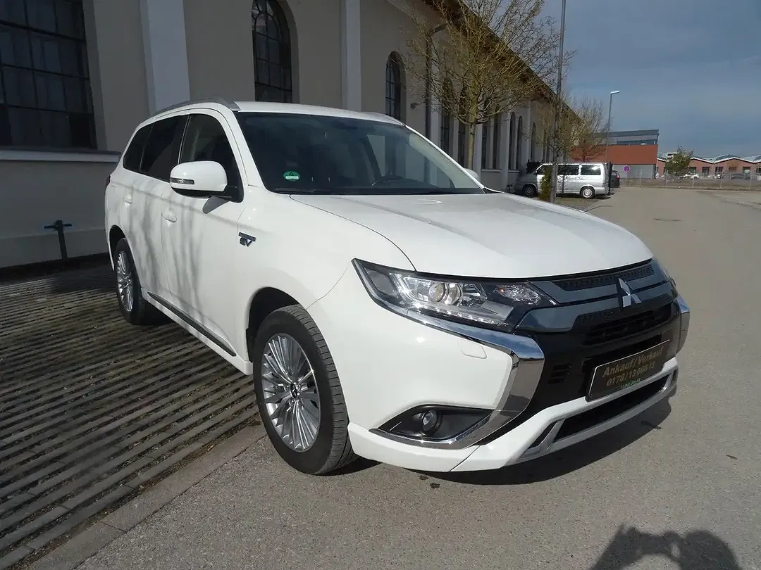 Mitsubishi Outlander PHEV Hybrid Basis Spirit - foto 1