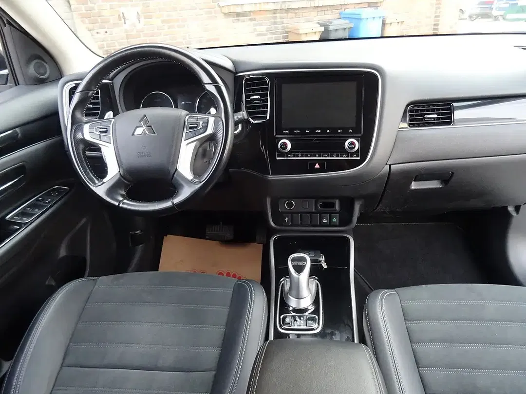 Mitsubishi Outlander PHEV Hybrid Basis Spirit - Thumbnail 11