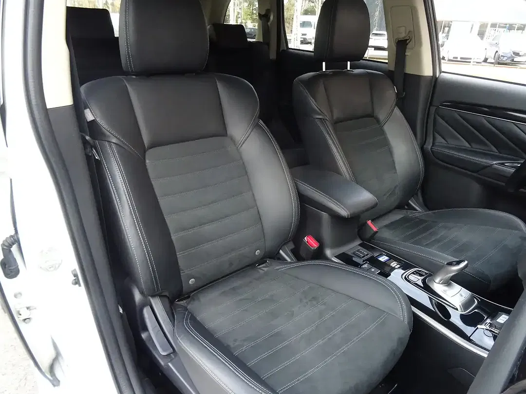 Mitsubishi Outlander PHEV Hybrid Basis Spirit - Thumbnail 13