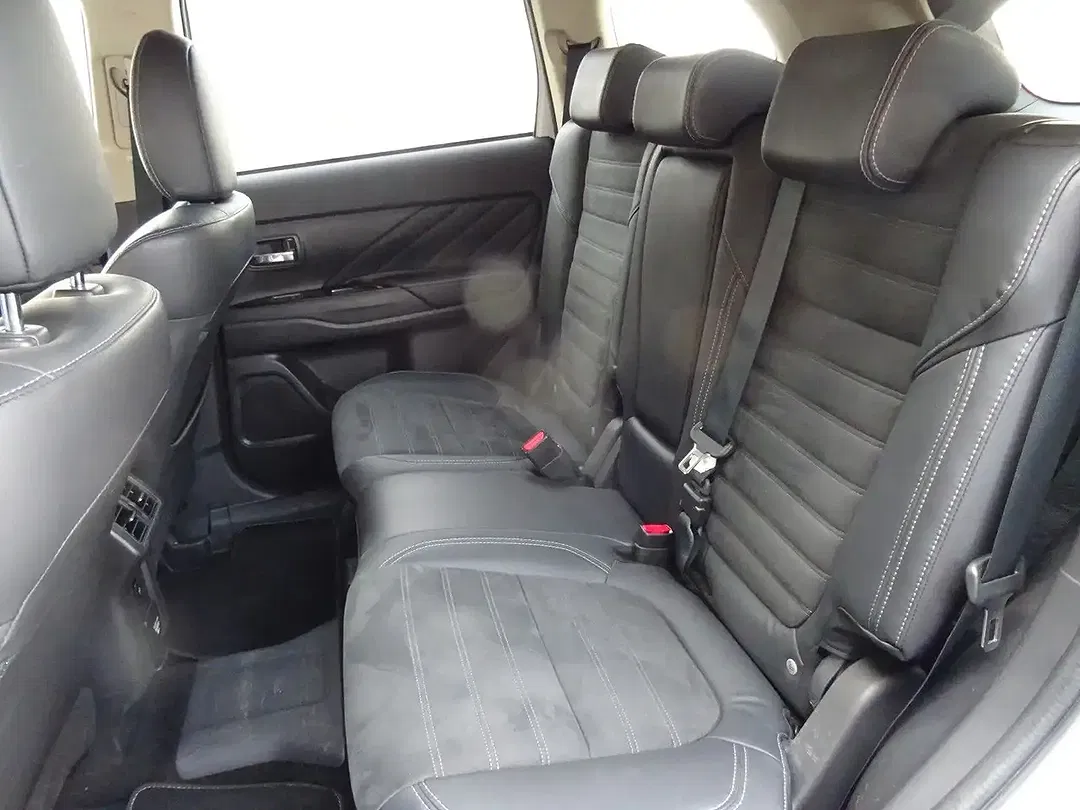 Mitsubishi Outlander PHEV Hybrid Basis Spirit - Thumbnail 14