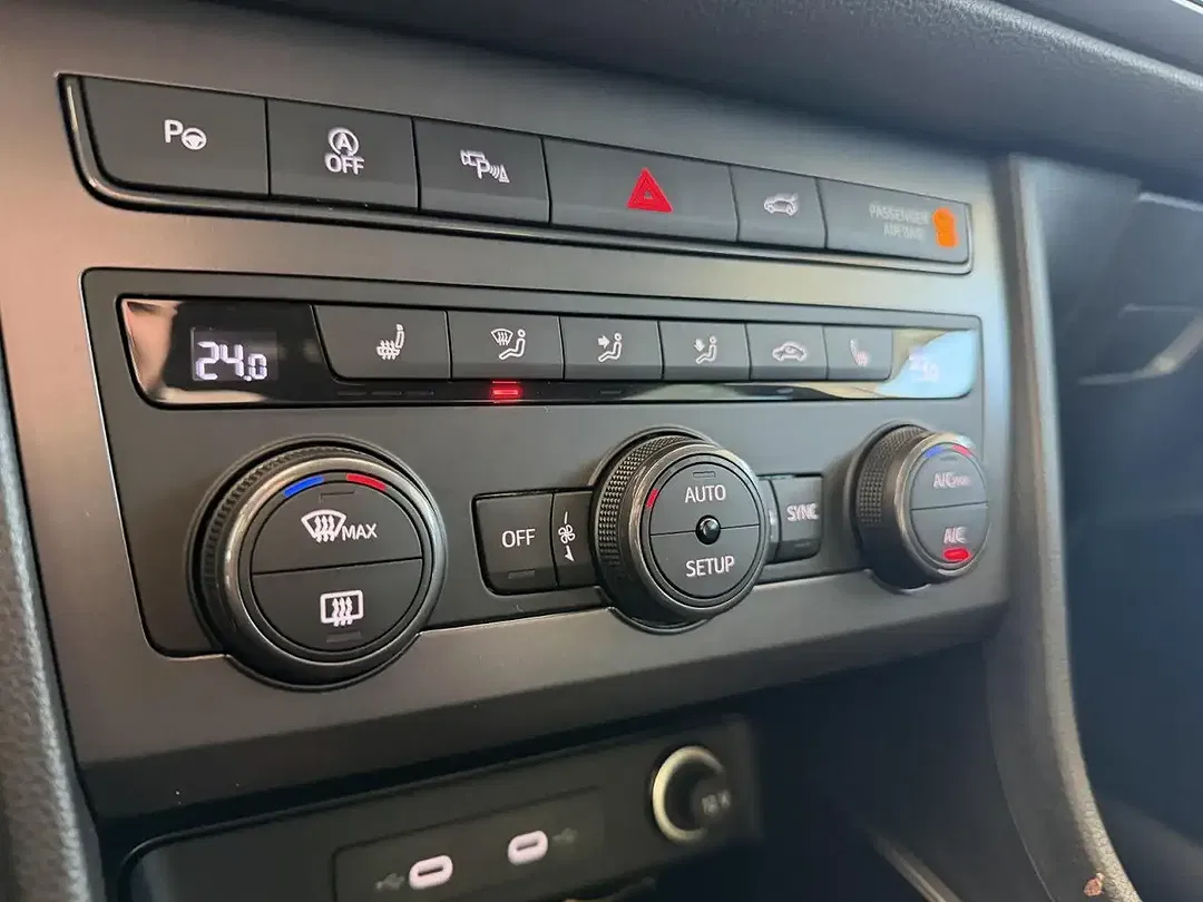 CUPRA Ateca 2.0 TSI DSG 4Drive VZ - Thumbnail 15