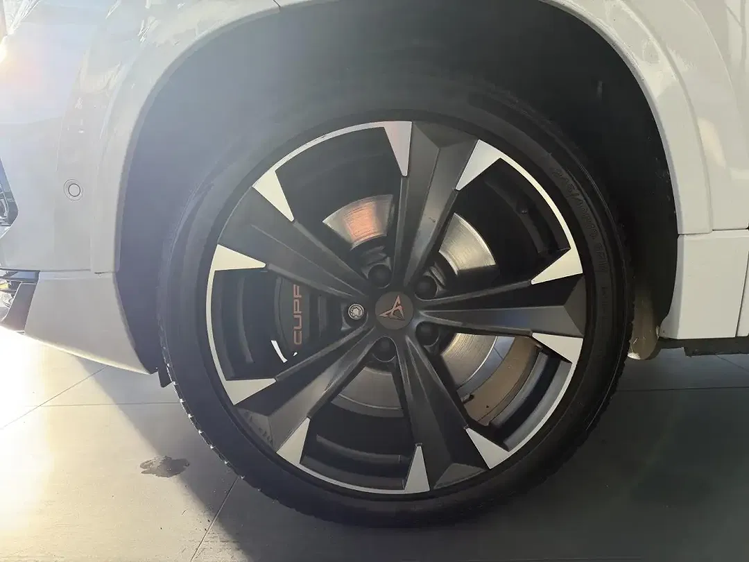 CUPRA Ateca 2.0 TSI DSG 4Drive VZ - Thumbnail 8