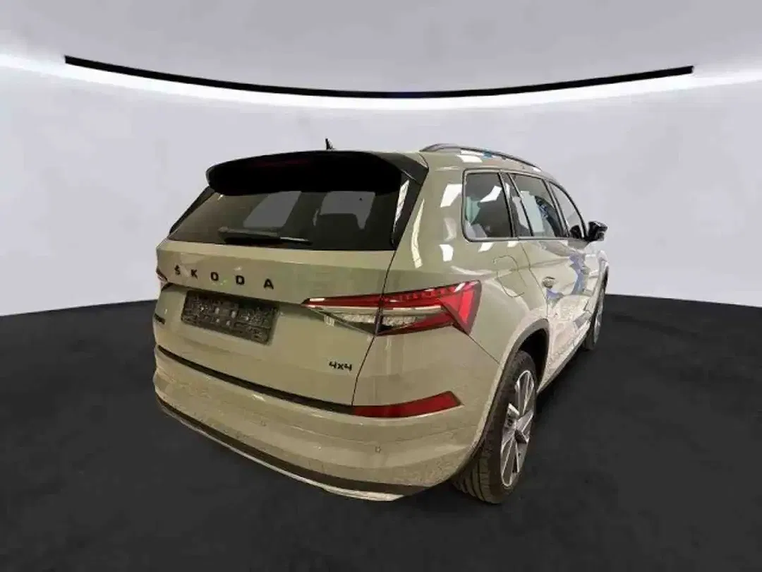 Skoda Kodiaq 2.0 TDI DSG 4x4 Sportline - Thumbnail 4