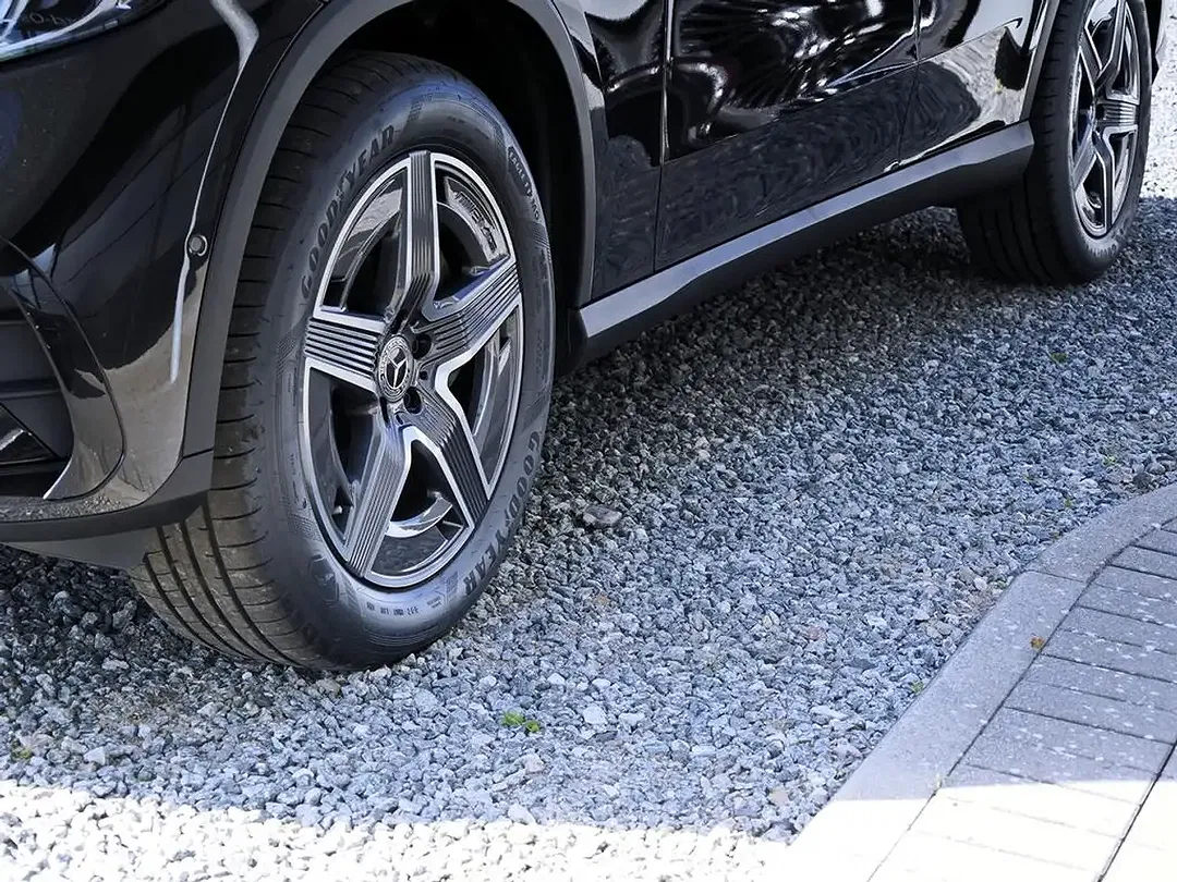 Mercedes-Benz GLC 300 4MATIC AMG MBUX - Thumbnail 7