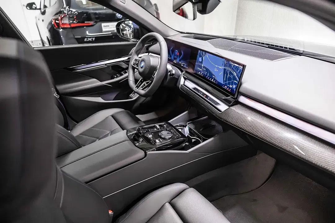 BMW 530 Touring M Sport Pro - Thumbnail 8