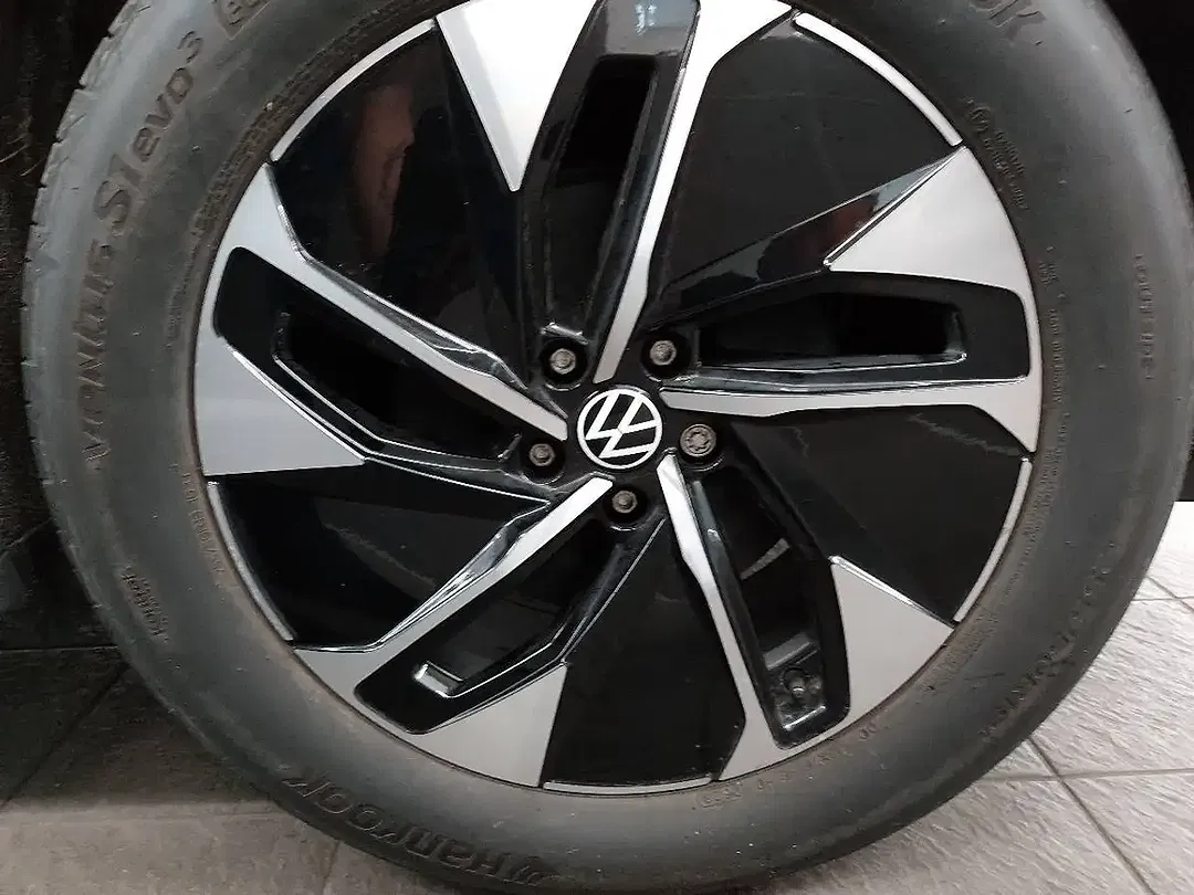 Volkswagen ID.4 Pro Performance - Thumbnail 9