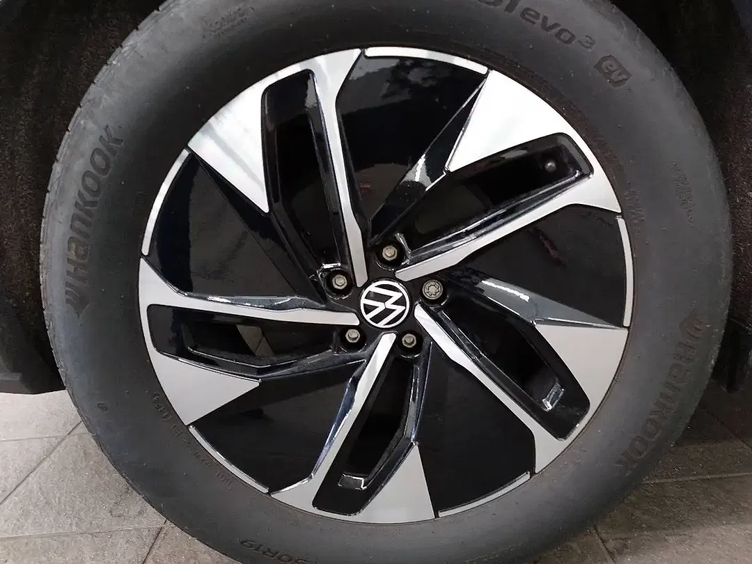 Volkswagen ID.4 Pro Performance - Thumbnail 10