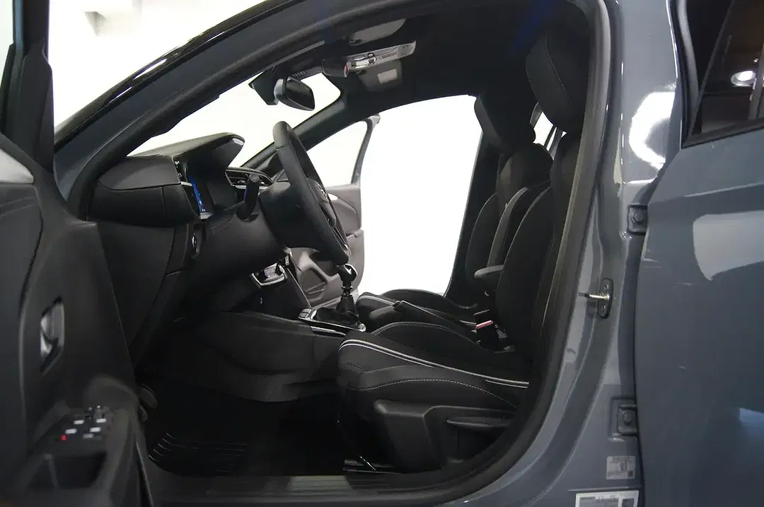 Opel Corsa GS - Thumbnail 2