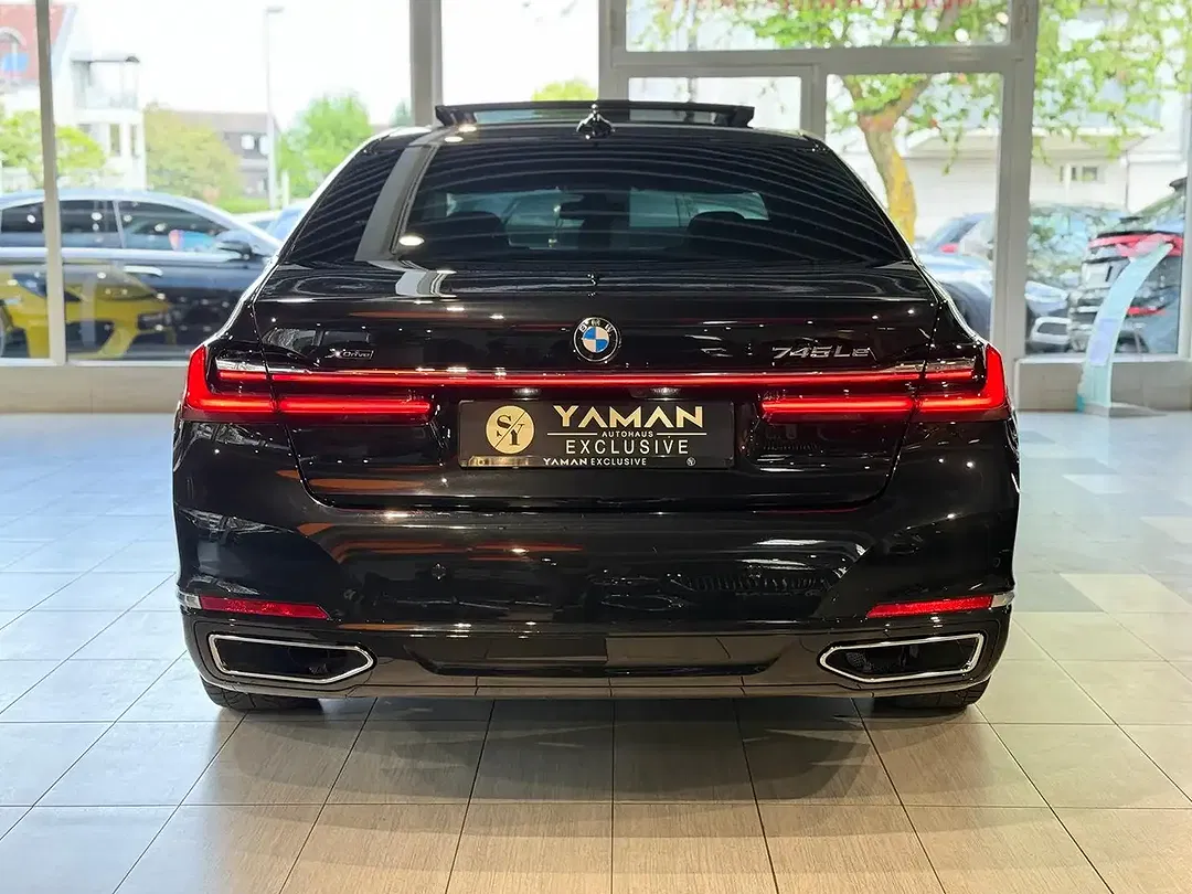 BMW 745 xDrive - Thumbnail 3