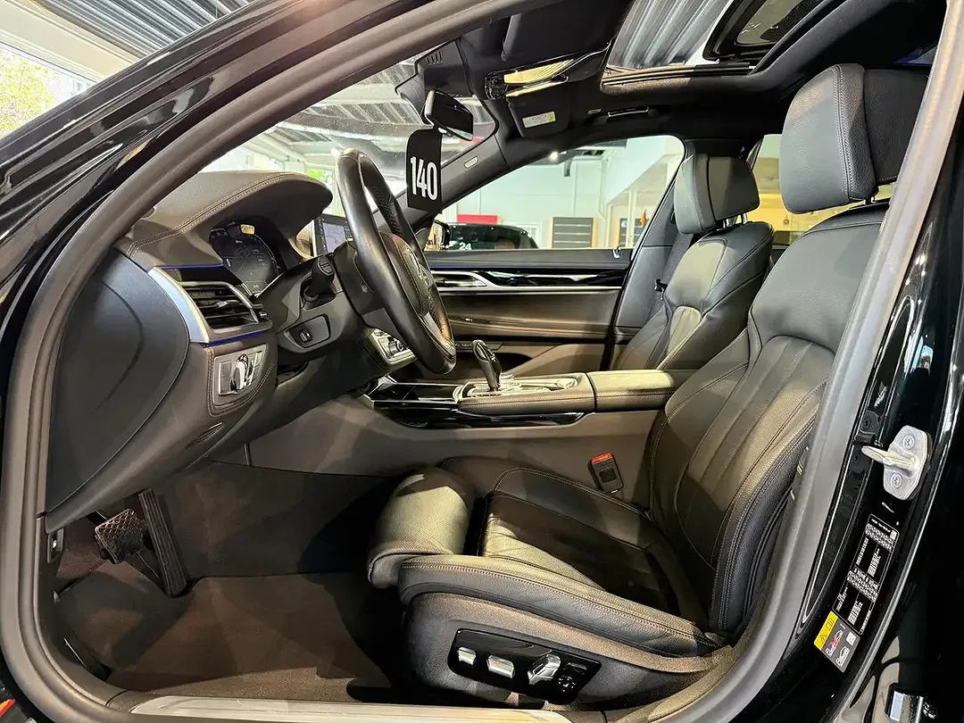 BMW 745 xDrive - Thumbnail 5