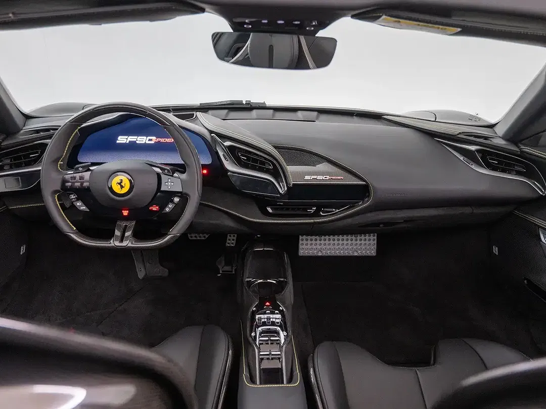 Ferrari SF90 Spider - Thumbnail 6