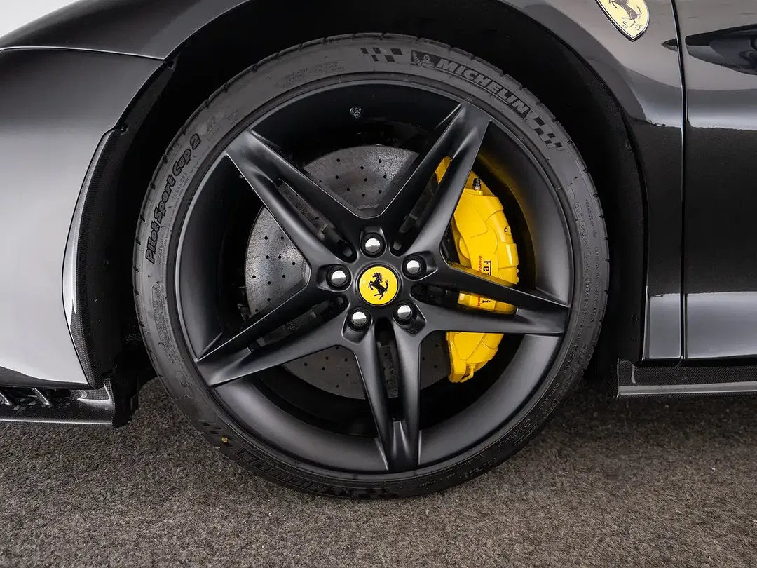 Ferrari SF90 Spider - Thumbnail 9