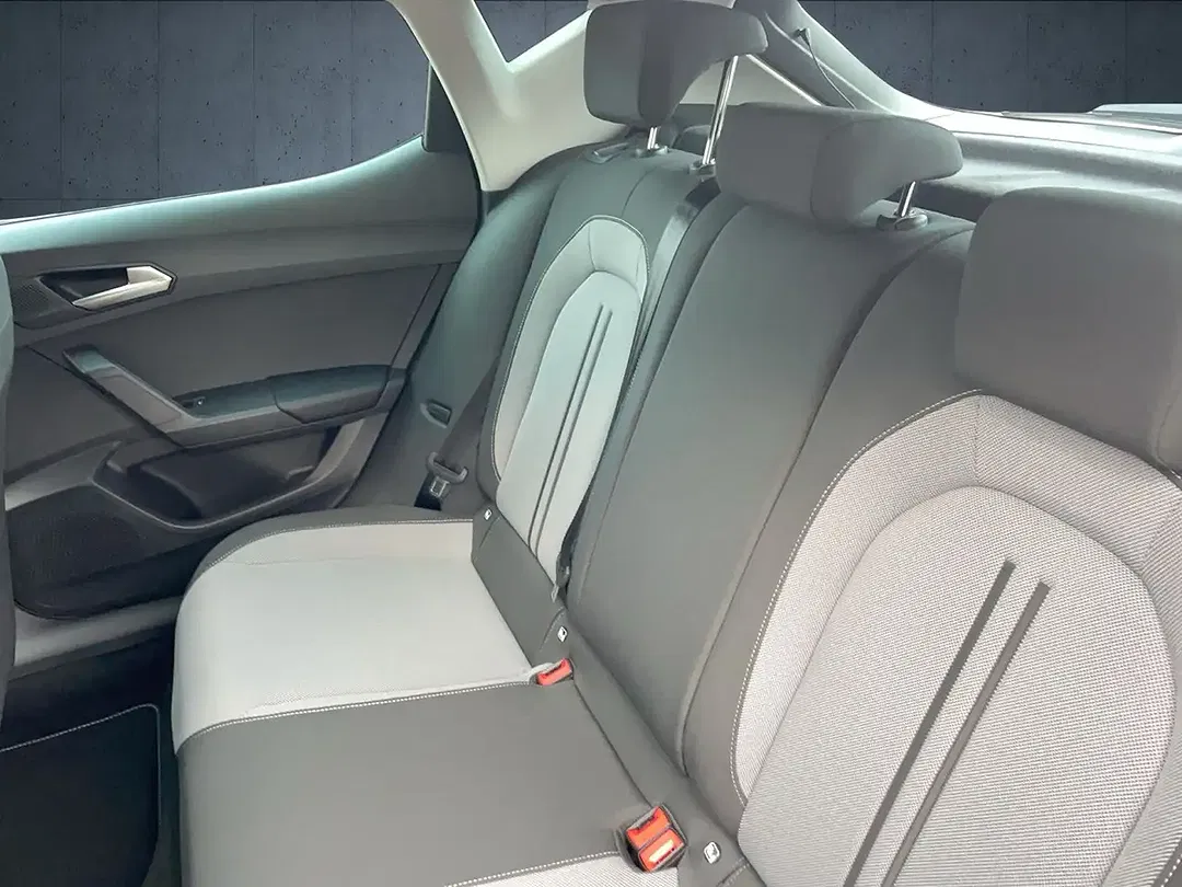 SEAT Leon 1.5 eTSI Road Edition - Thumbnail 13