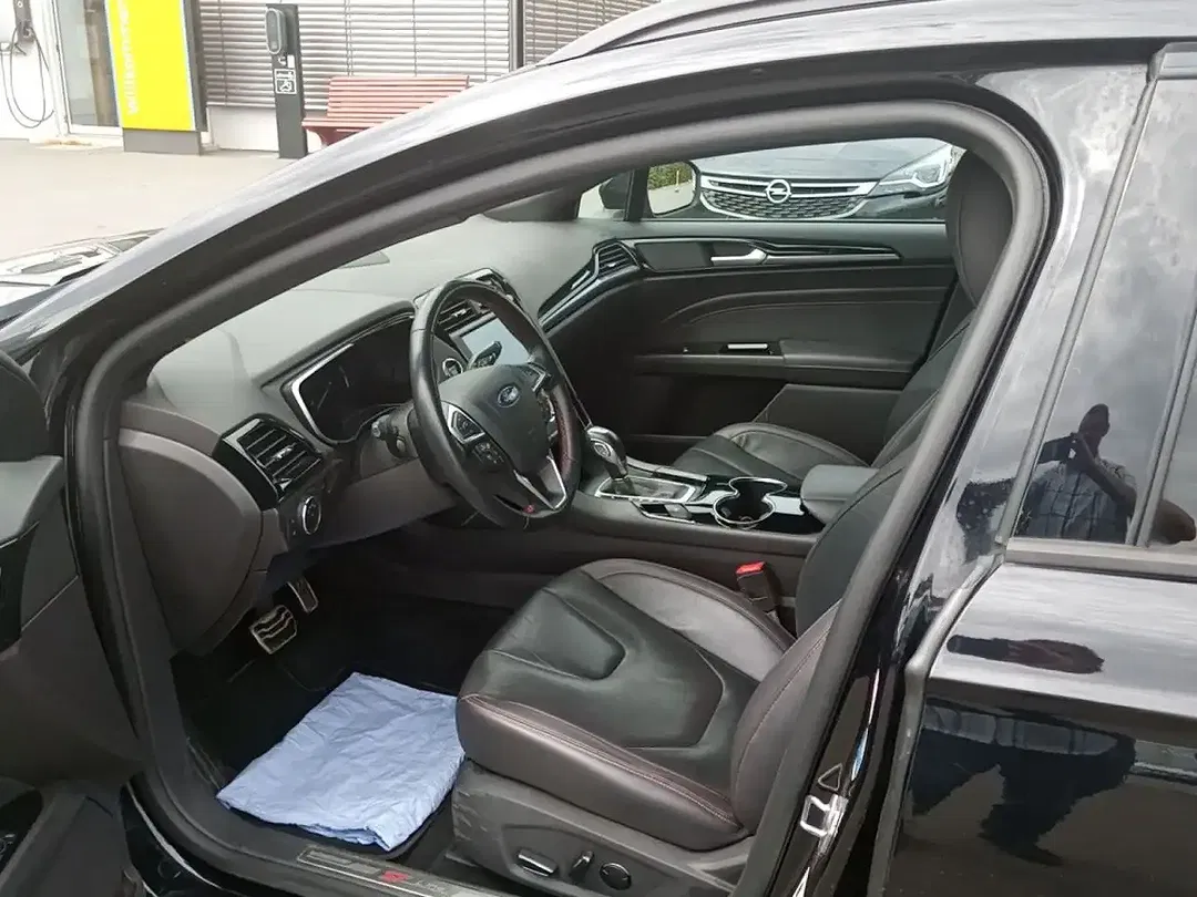 Ford Mondeo Hybrid ST-Line - Thumbnail 7