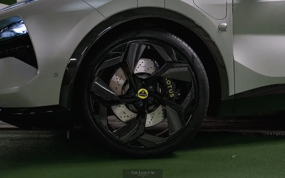 Lotus Eletre R - Thumbnail 9