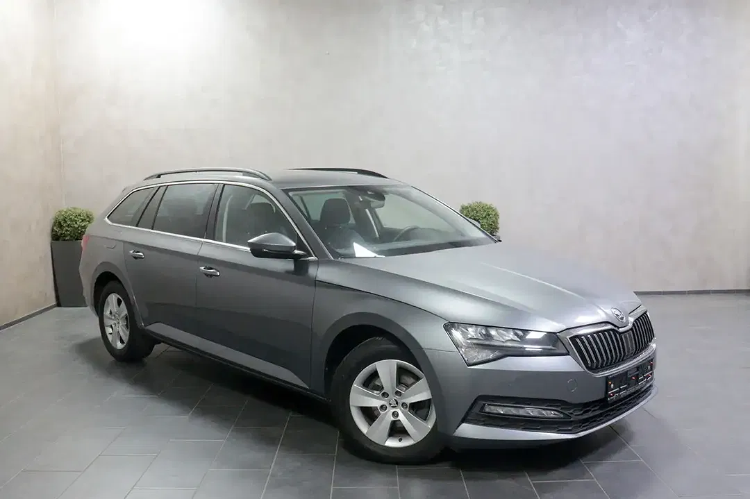 Skoda Superb 2.0 TDI DSG Combi Ambition - Thumbnail 2