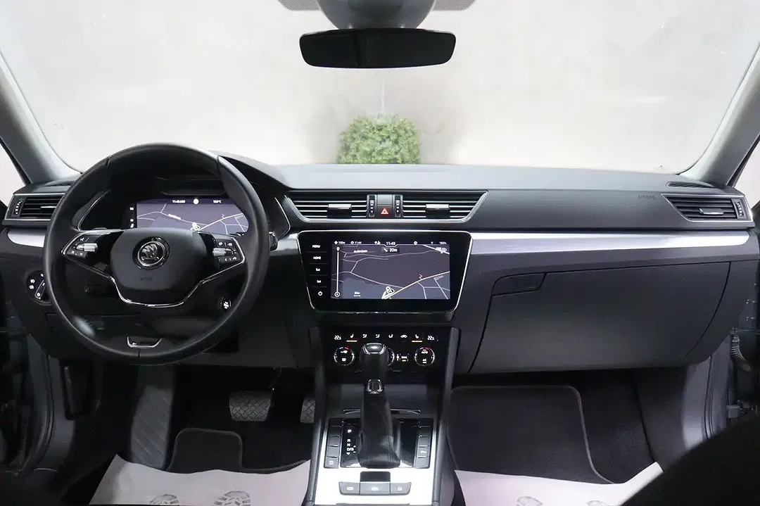 Skoda Superb 2.0 TDI DSG Combi Ambition - Thumbnail 4