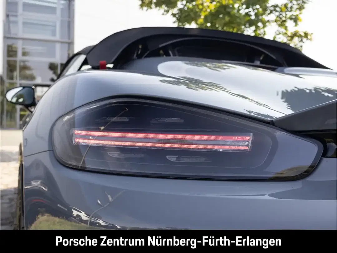 Porsche 718 Spyder RS - Thumbnail 11