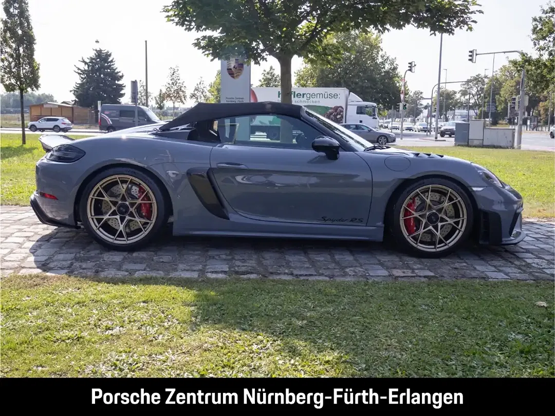Porsche 718 Spyder RS - Thumbnail 6