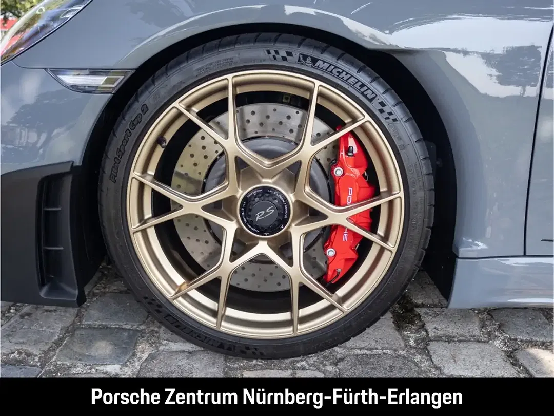 Porsche 718 Spyder RS - Thumbnail 9