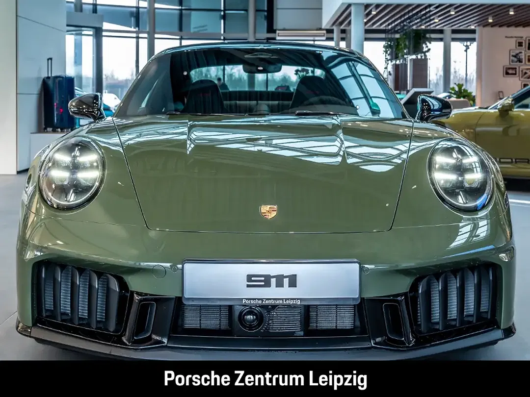 Porsche 992 Carrera 4 GTS - Thumbnail 4