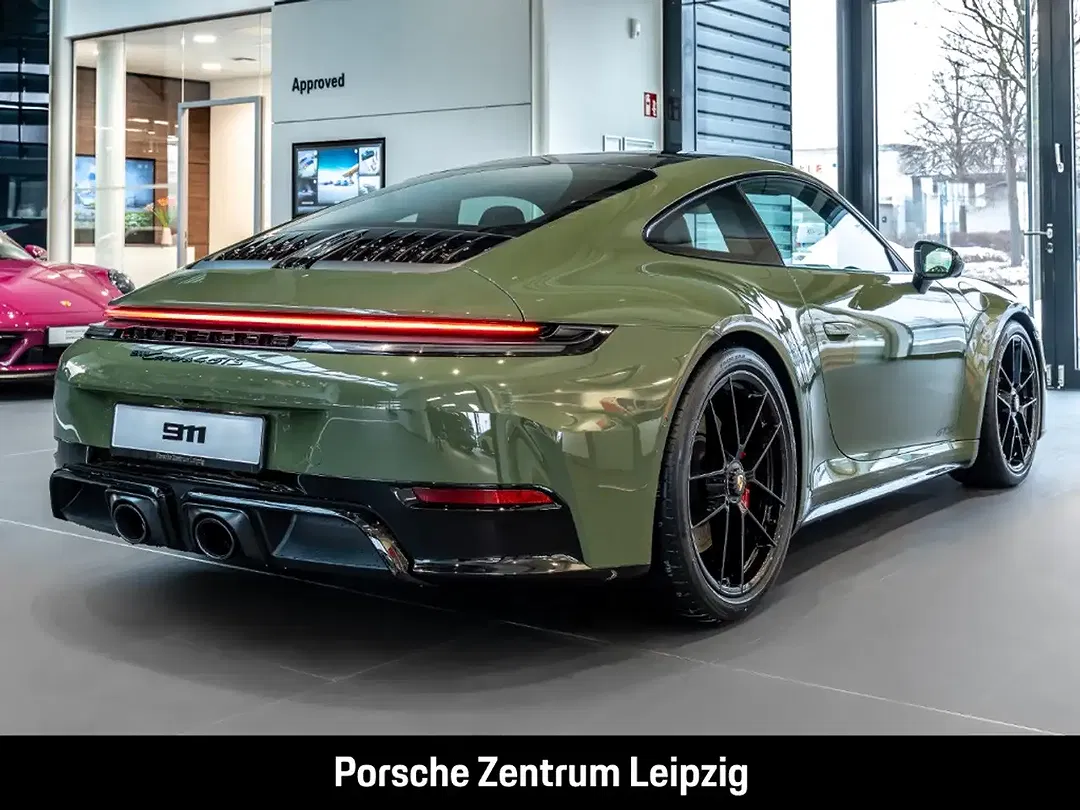 Porsche 992 Carrera 4 GTS - Thumbnail 6