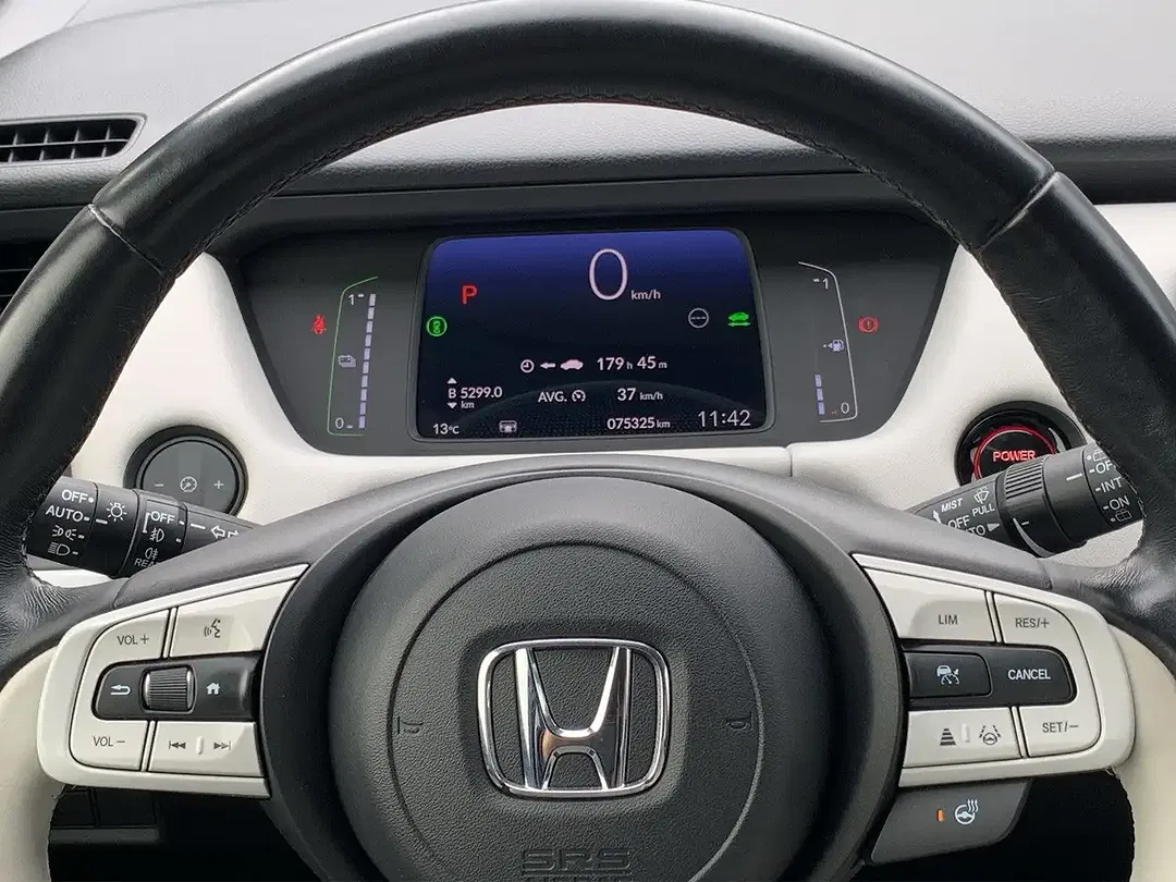 Honda Jazz 1.5 i-MMD Hybrid Executive - Thumbnail 11