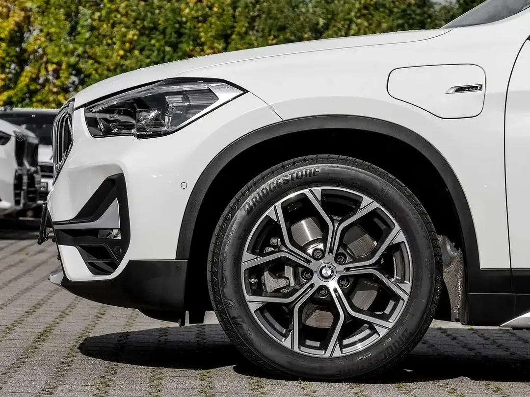 BMW X1 xDrive xLine - Thumbnail 6