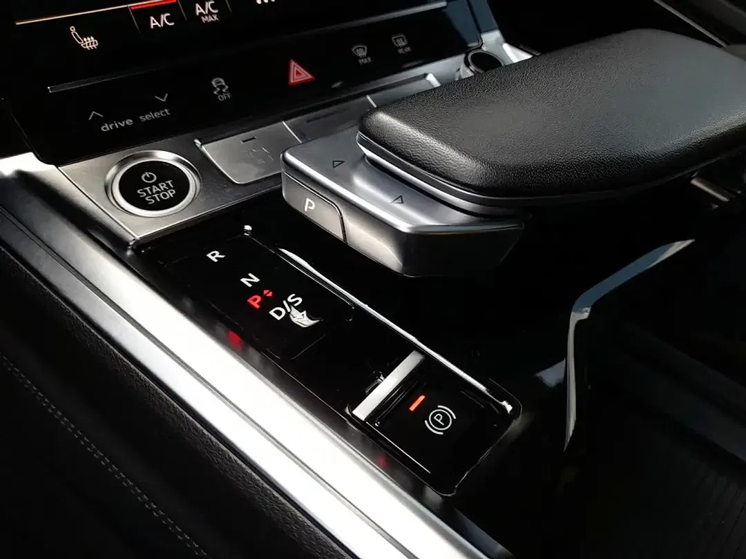 Audi e-tron 55 quattro Matrix LED S line Black Edition - Thumbnail 11