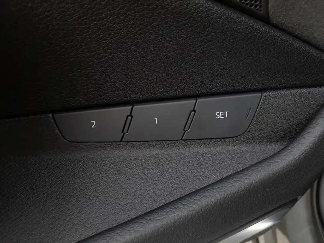 Audi e-tron 55 quattro Matrix LED S line Black Edition - Thumbnail 14