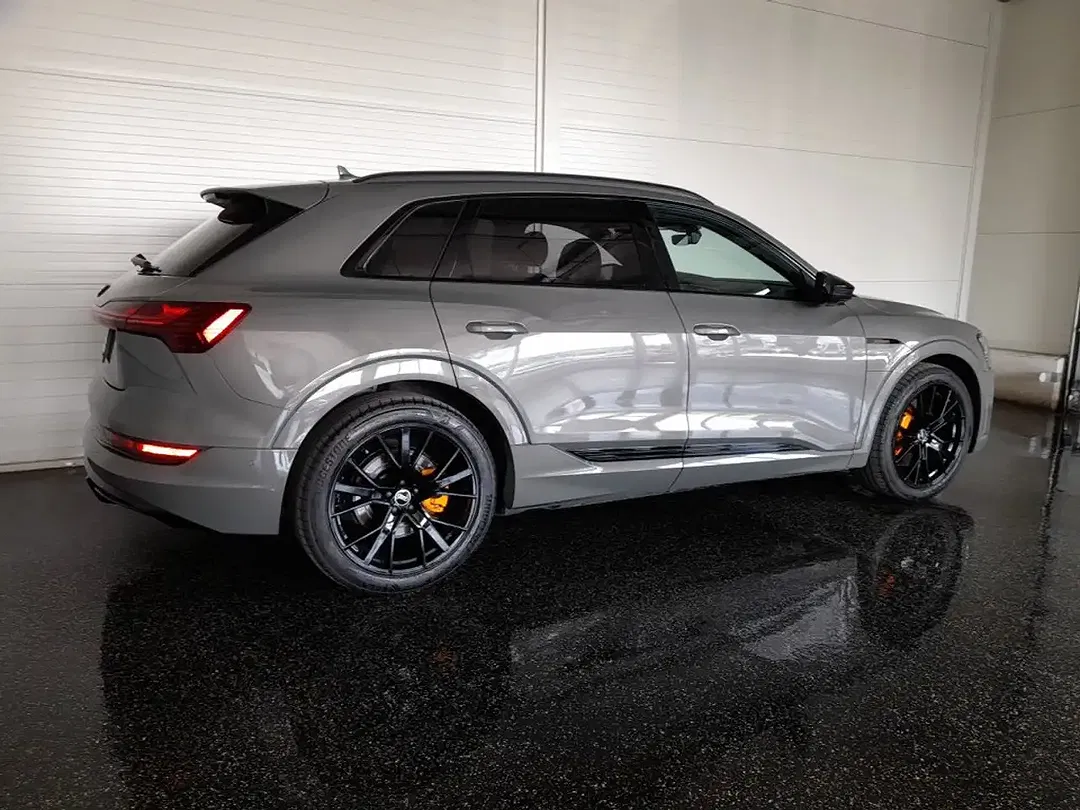 Audi e-tron 55 quattro Matrix LED S line Black Edition - foto 2