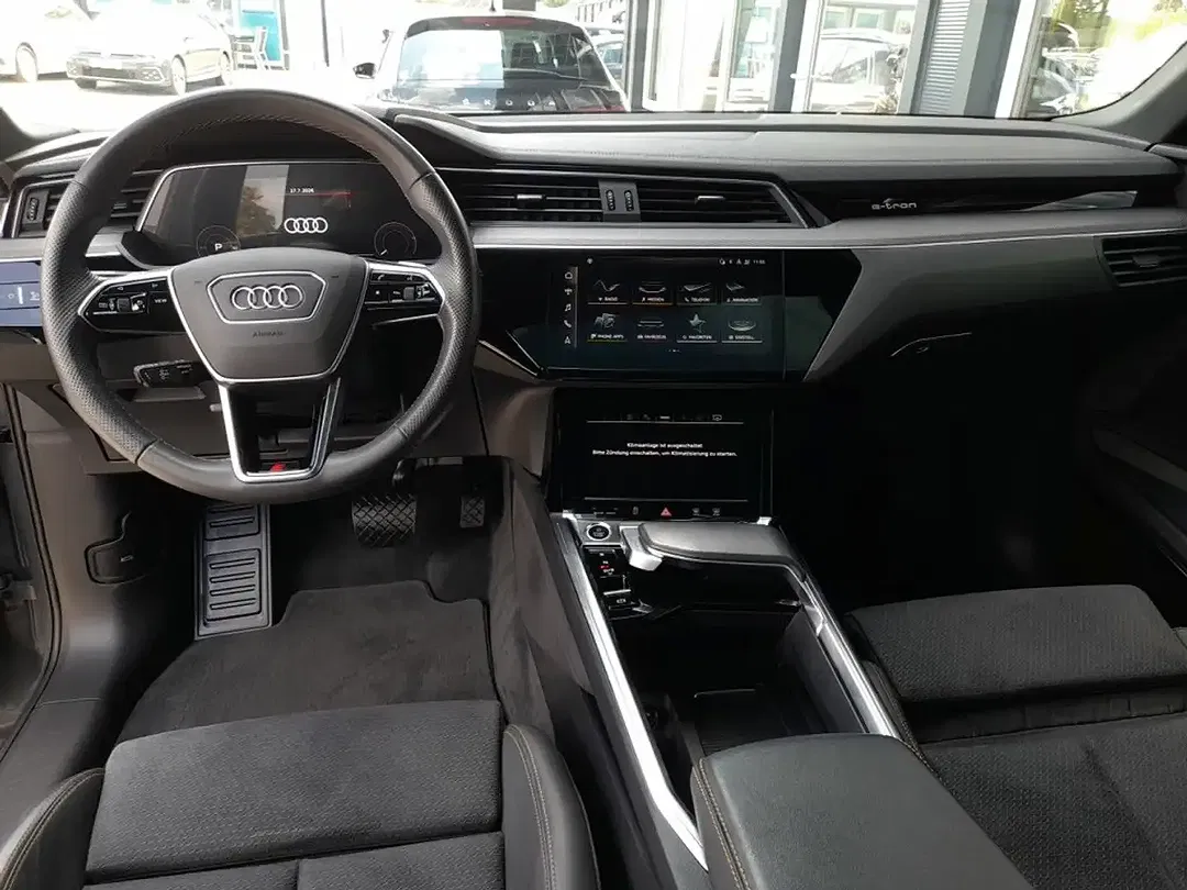 Audi e-tron 55 quattro Matrix LED S line Black Edition - Thumbnail 4