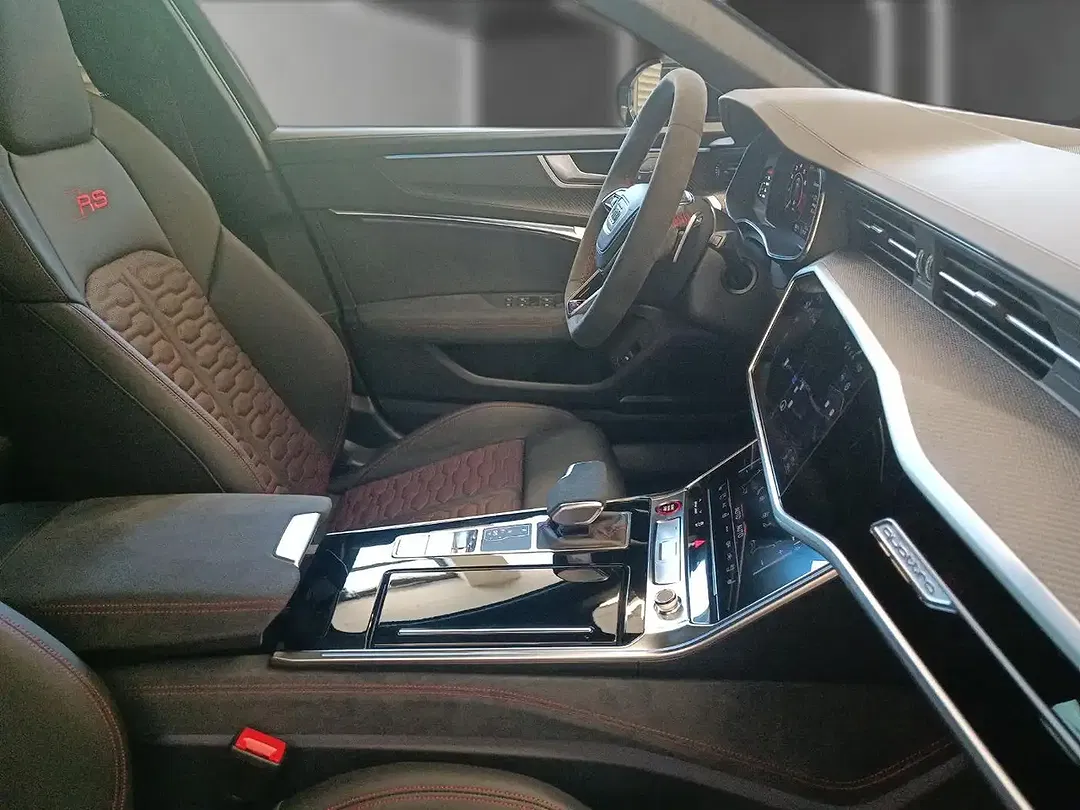 Audi RS6 performance Avant - Thumbnail 13