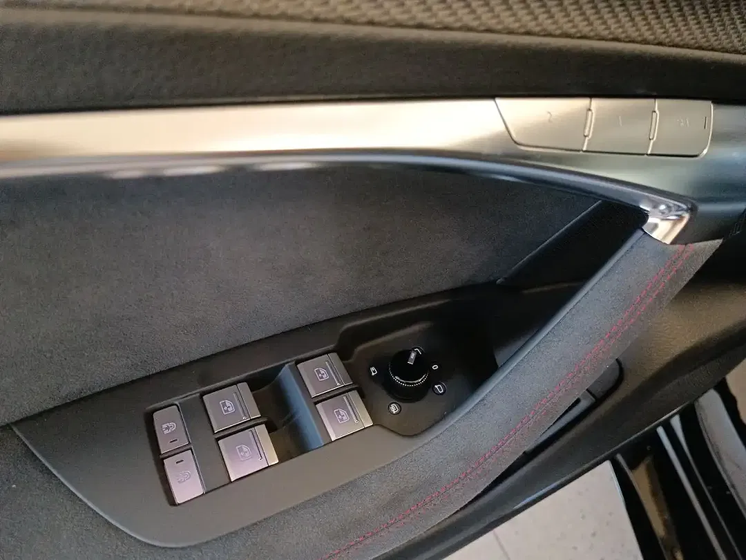 Audi RS6 performance Avant - foto 14