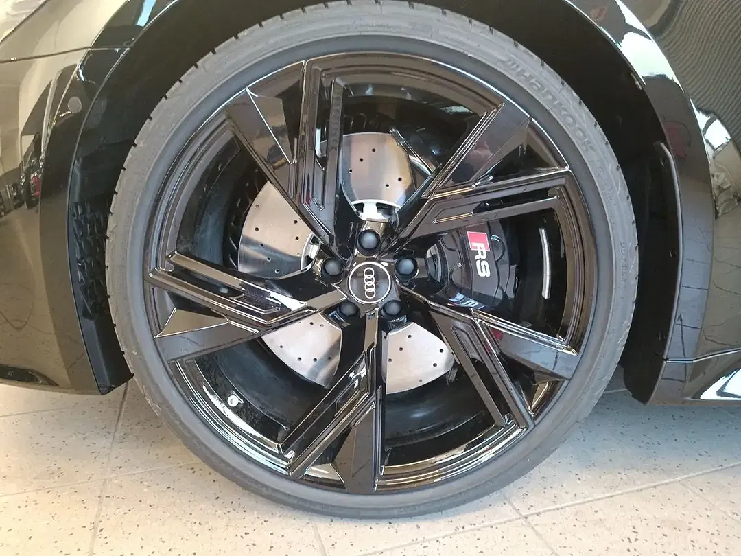 Audi RS6 performance Avant - Thumbnail 6