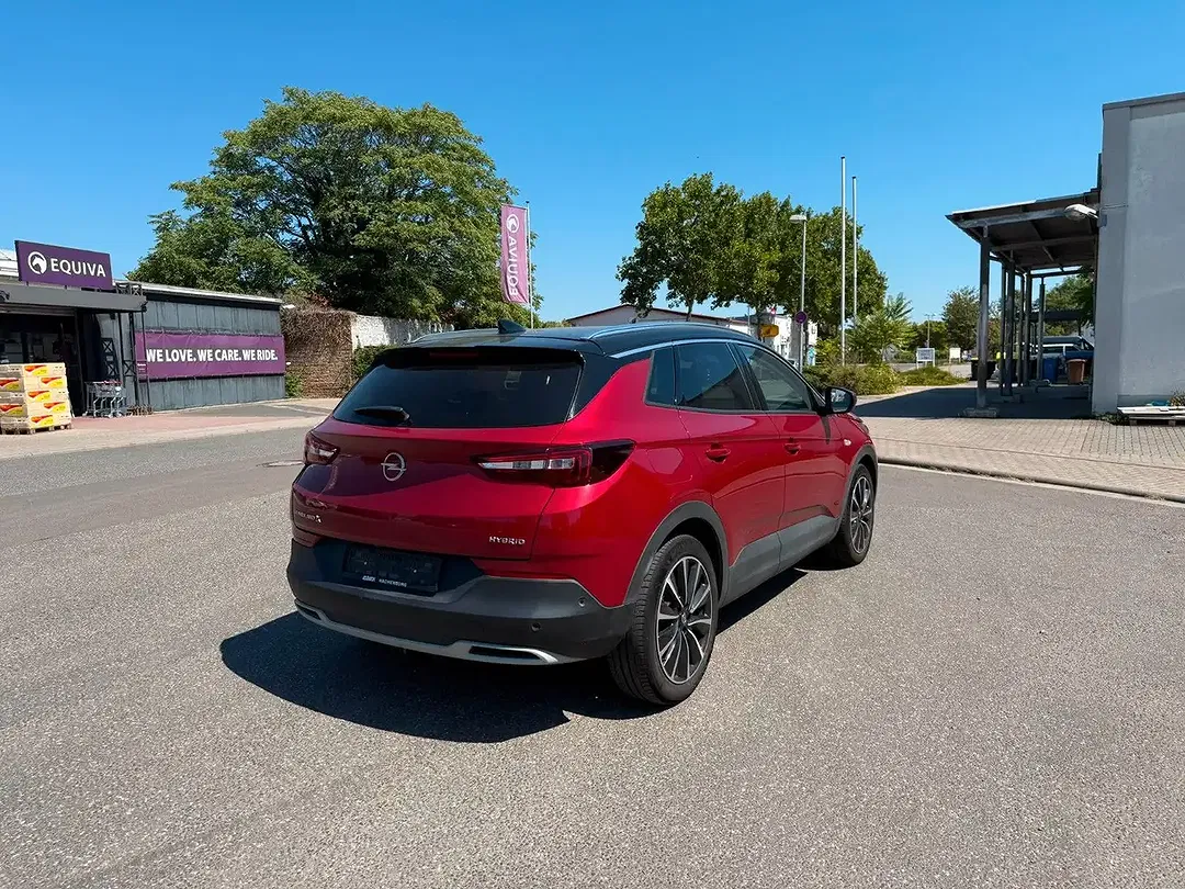 Opel Grandland X PHEV Ultimate - Thumbnail 3