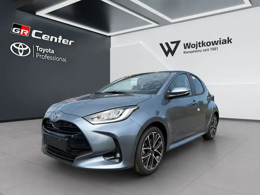 Toyota Yaris Hybrid Teamplayer - Thumbnail 1