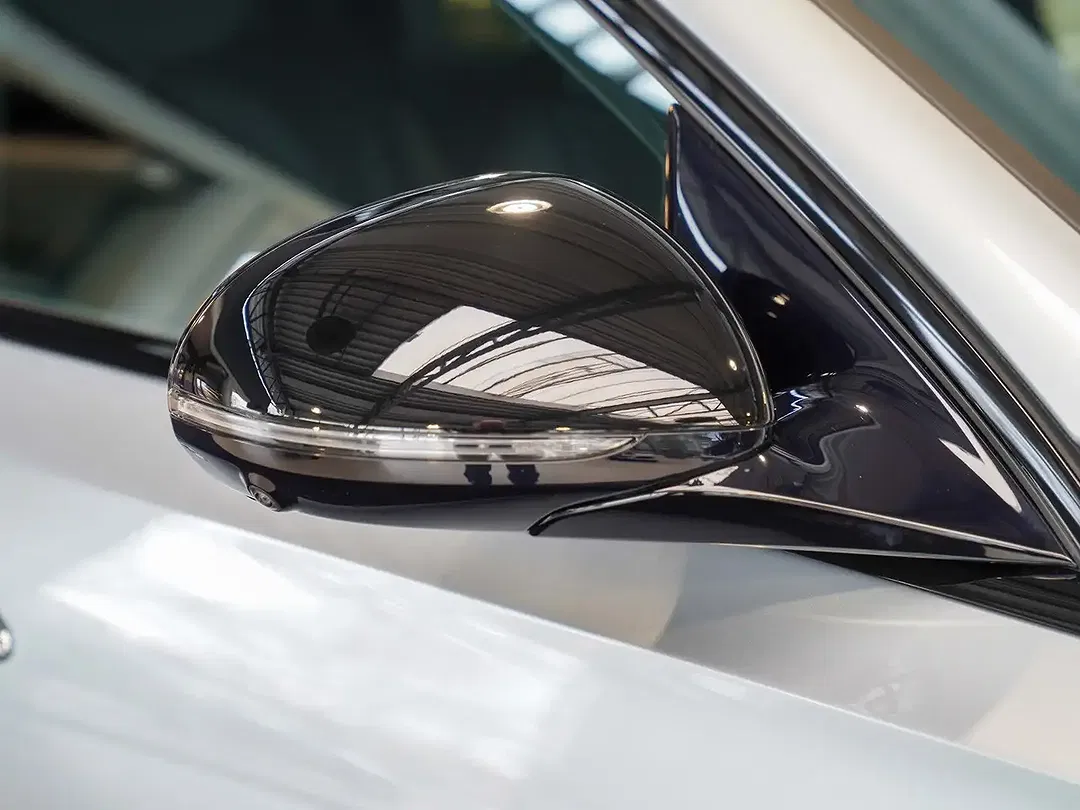 Mercedes-Benz E 220 AMG Line Night - Thumbnail 3