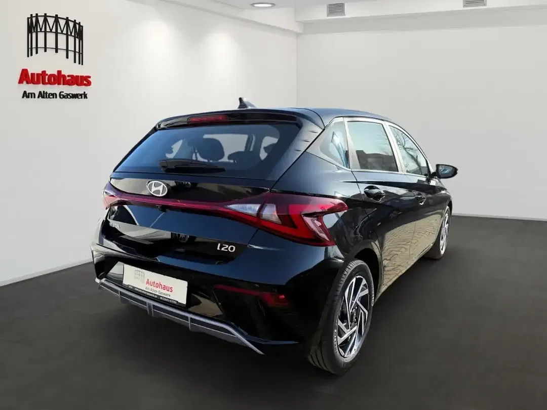 Hyundai i20 AUT - Thumbnail 3