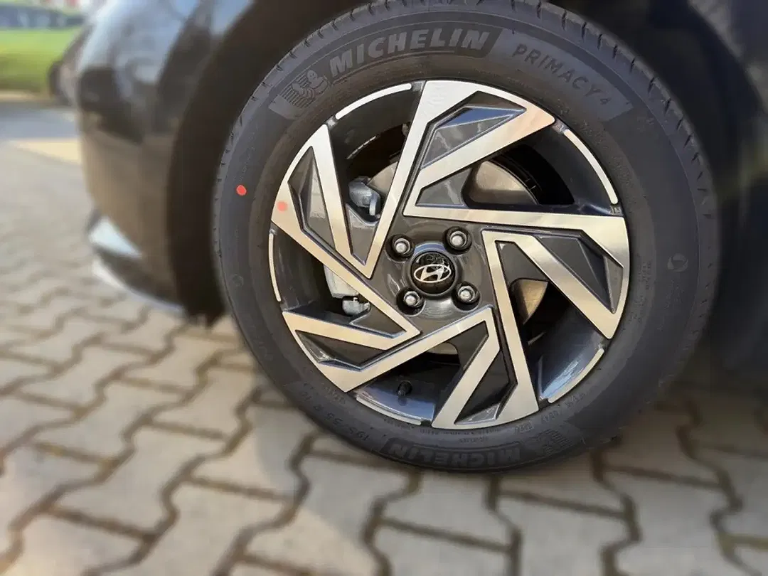Hyundai i20 AUT - Thumbnail 6