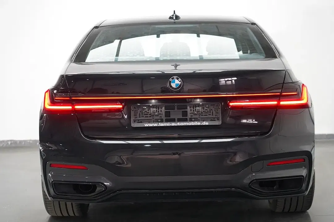 BMW 730 xDrive M Sport - Thumbnail 3