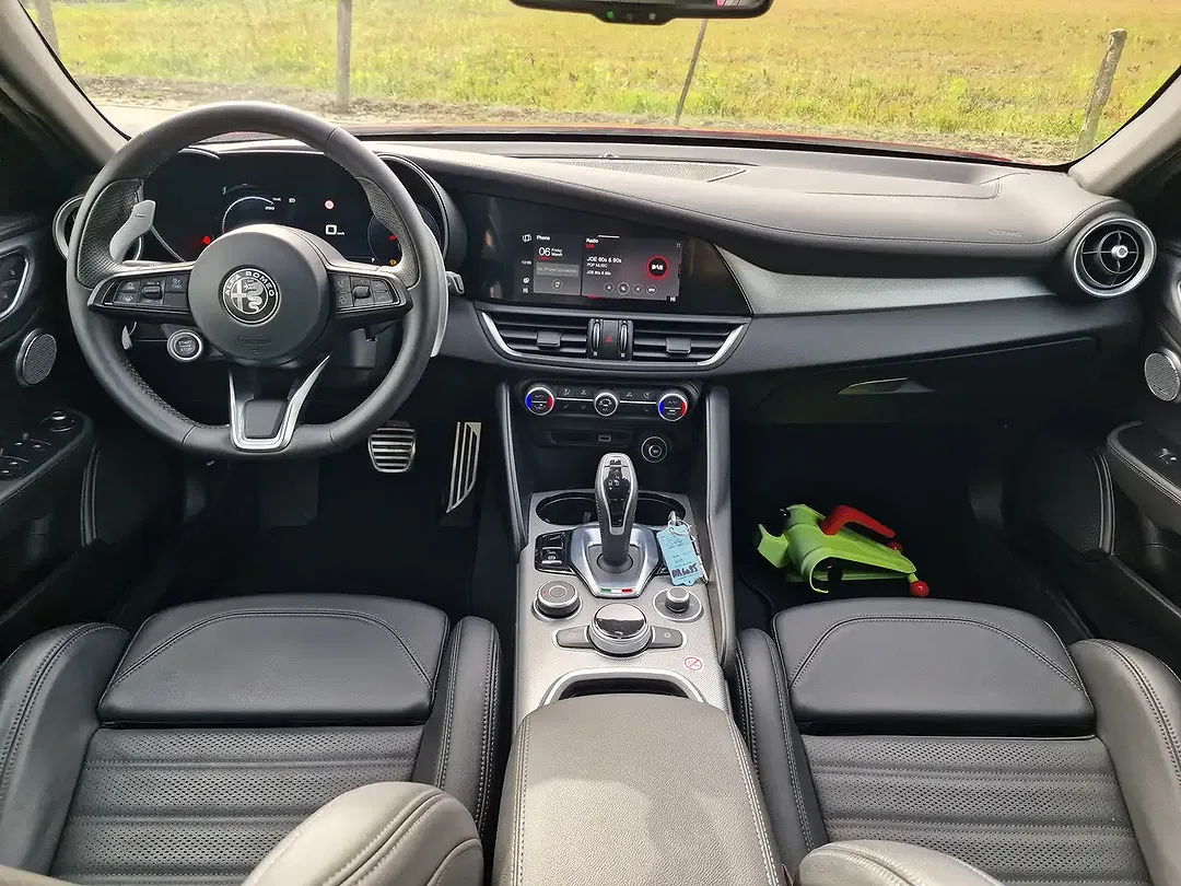 Alfa Romeo Giulia 2.0 Q4 Veloce - Thumbnail 11