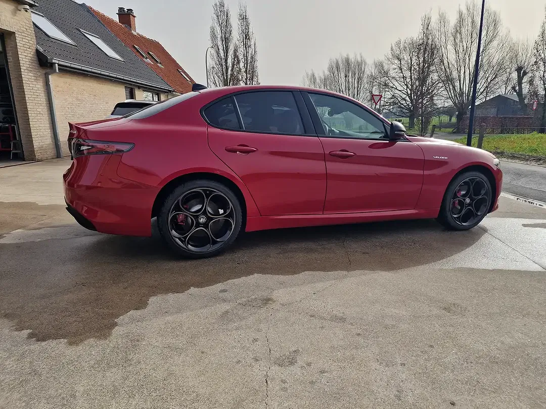 Alfa Romeo Giulia 2.0 Q4 Veloce - Thumbnail 6